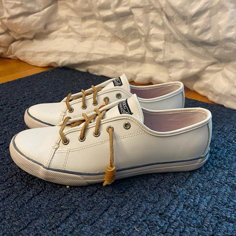 Sperry Seacost leather sneaker